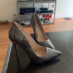 Boss Pumps Size 10
